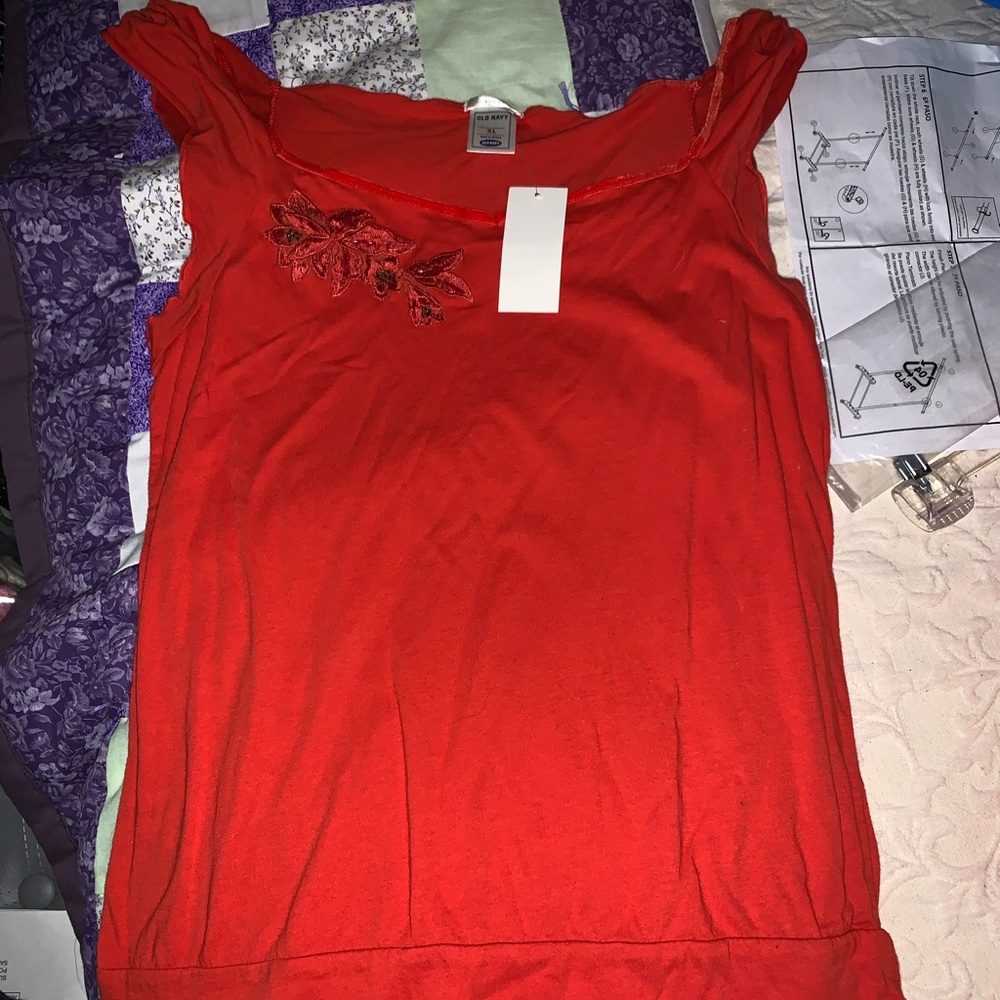 Old navy cute orange top with flower